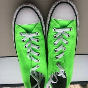 Converse Chuck Taylors 7.5 Gecko Green